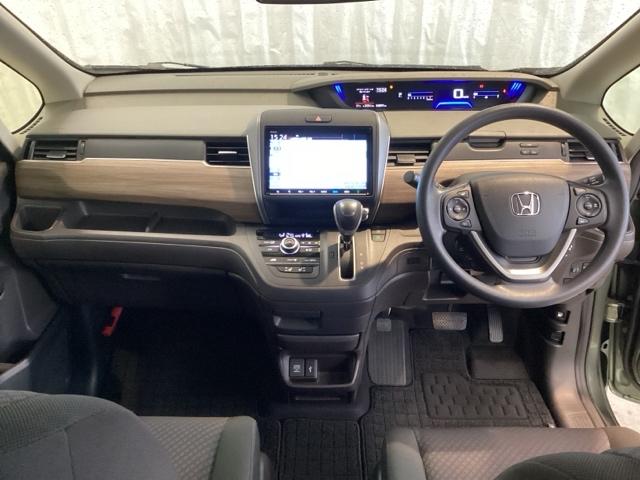 フリード G・ホンダセンシング 光触媒抗菌消臭施工済 ドラレコ ナビ リア席モニター シートヒーター ETC フルタイム4WD スマートキー&プッシュスタート 横滑り防止 地デジ ドライブレコーダー イモビライザー Aストップ(5枚目)