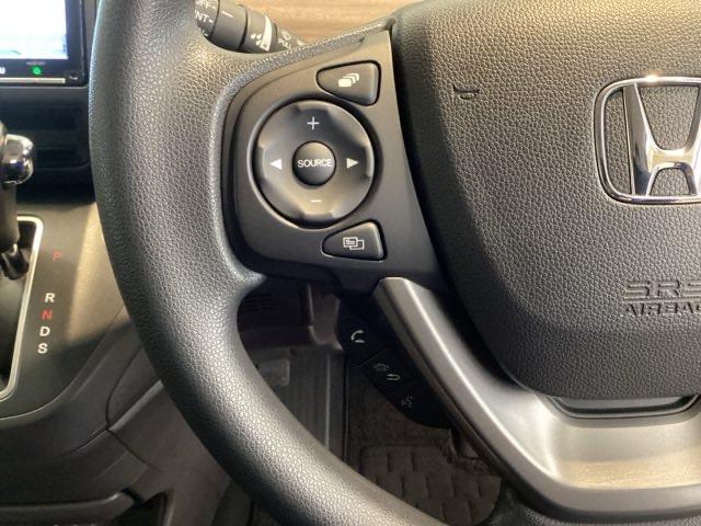 フリード G・ホンダセンシング 光触媒抗菌消臭施工済 ドラレコ ナビ リア席モニター シートヒーター ETC フルタイム4WD スマートキー&プッシュスタート 横滑り防止 地デジ ドライブレコーダー イモビライザー Aストップ(12枚目)