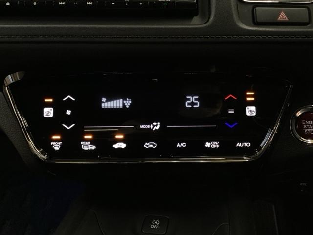 プラズマクラスター付き・オートエアコンがついてますので簡単操作で快適に過ごせます。シートヒータースイッチ内蔵で前席の左右別々に２段階で温度設定ができます。