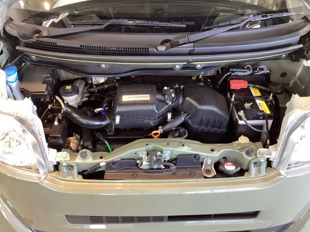 ホンダスタッフがしっかり整備して保証付きにてお渡し致します。エンジンルーム＆室内ルームともにクリーニング済みで清潔です。快適なドライブをお楽しみください。