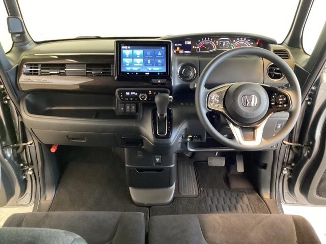 Ｎ－ＢＯＸカスタム Ｇ・Ｌホンダセンシング　いまコレ＋新品・ディスプレイ・オーディオ付　光触媒抗菌消臭施工済　エアコン　衝突被害軽減装置　シ－トヒ－タ－　ＶＳＡ　パワーウィンドウ　エアバック　Ｗ電動スライド　ベンチシート　４ＷＤ車　キーフリー（7枚目）