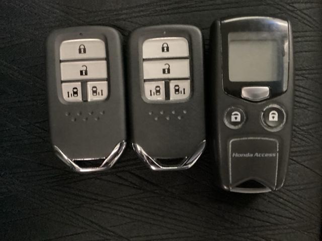 オデッセイ アブソルート・ＥＸ　光触媒抗菌消臭施工済　エンジンスターター　ナビ　オットマン　ＥＴＣ　ＭＴモード　バックモニター　ＷＡＣ　スマ－トキ－　セキュリティーアラーム　３列シート　ＤＶＤ再生　オートクルーズコントロール　ＡＢＳ（15枚目）