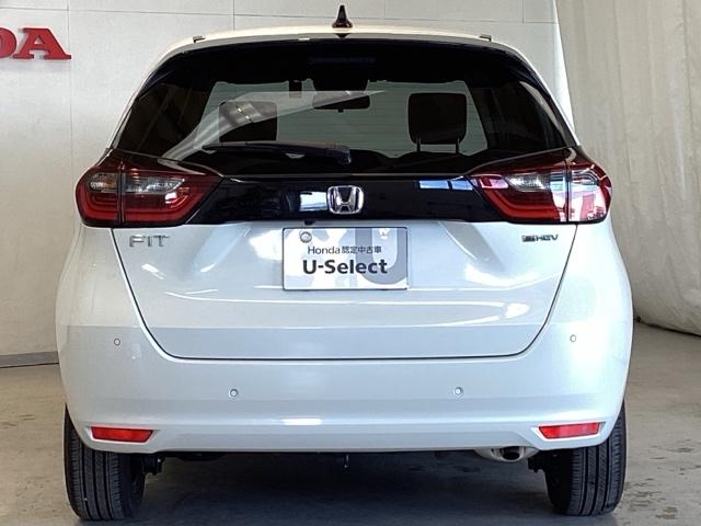 フィット e:HEVホームブラックスタイル 中古スタッドレスタイヤ、純正メモリーナビ、ドライブレコーダー前後装着+ETC付 当社デモカー Bカメラ DVD再生 ドラレコ アイドリングストップ オートクルーズコントロール LEDヘッドランプ(6枚目)