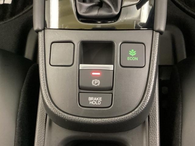 フィット e:HEVホームブラックスタイル 中古スタッドレスタイヤ、純正メモリーナビ、ドライブレコーダー前後装着+ETC付 当社デモカー Bカメラ DVD再生 ドラレコ アイドリングストップ オートクルーズコントロール LEDヘッドランプ(12枚目)