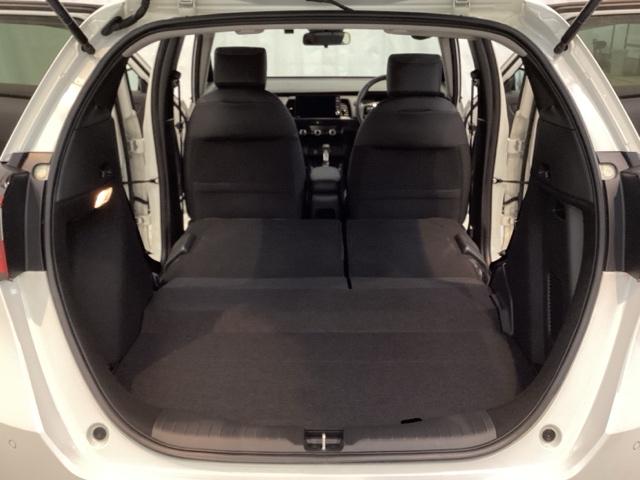 フィット e:HEVホームブラックスタイル 中古スタッドレスタイヤ、純正メモリーナビ、ドライブレコーダー前後装着+ETC付 当社デモカー Bカメラ DVD再生 ドラレコ アイドリングストップ オートクルーズコントロール LEDヘッドランプ(28枚目)