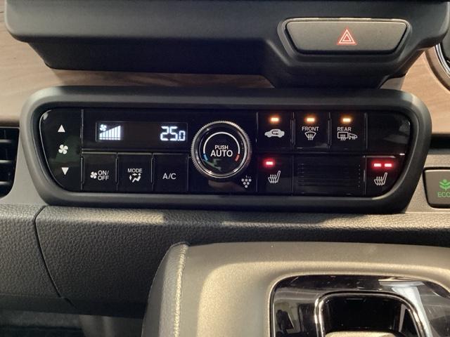 Ｎ－ＯＮＥ オリジナルスタイルプラスアーバン　中古スタッドレスタイヤ、純正メモリーナビ、ドライブレコーダー前後装着＋ＥＴＣ付　当社デモカー　ＬＥＤヘッドライト　コーナーセンサー　前席シートヒーター　横滑り防止装置　バックカメラ　ワンオーナー（12枚目）