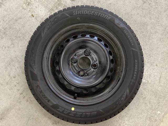 Ｎ－ＢＯＸ ベースグレード　中古スタッドレスタイヤ、純正メモリーナビ、ドライブレコーダー前後装着＋ＥＴＣ付　当社デモカー　エアバック　横滑り防止　Ｄレコ　４ＷＤ車　Ｒカメ　前後ソナー　ＬＥＤライト　サイドカーテンエアバック（3枚目）