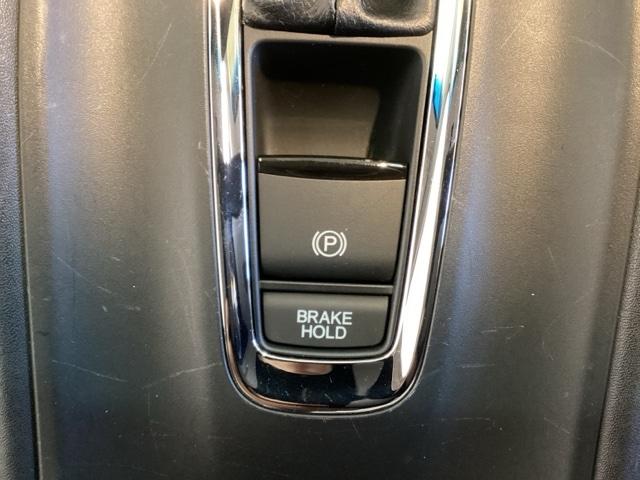 ヴェゼル Ｇ　光触媒抗菌消臭施工済　ナビ　ＥＴＣ　地デジ　横滑り防止機能　スマートキー　イモビ　アイドリングストップ機能　ＡＢＳ　キーレス　ＤＶＤ再生　パワーウィンドウ　オートエアコン　パワーステアリング（8枚目）