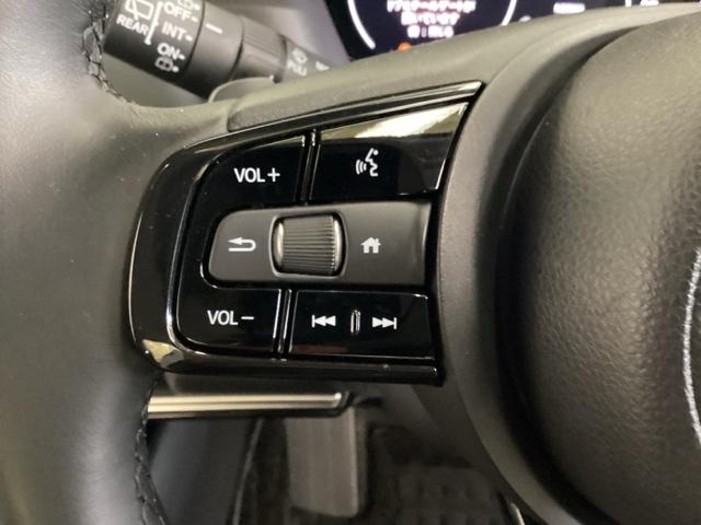 ヴェゼル ｅ：ＨＥＶＺ　ドライブレコーダー前後装備車　光触媒抗菌消臭施工済　ナビ　シートヒーター　ＥＴＣ　衝突回避支援ブレーキ機能　スマキ　Ｐトランク　フルオートエアコン　Ｄレコ　エアバッグ　両席エアバック　Ｒカメ　ソナー（13枚目）