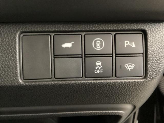 ヴェゼル ｅ：ＨＥＶＺ　ドライブレコーダー前後装備車　光触媒抗菌消臭施工済　ナビ　シートヒーター　ＥＴＣ　衝突回避支援ブレーキ機能　スマキ　Ｐトランク　フルオートエアコン　Ｄレコ　エアバッグ　両席エアバック　Ｒカメ　ソナー（16枚目）