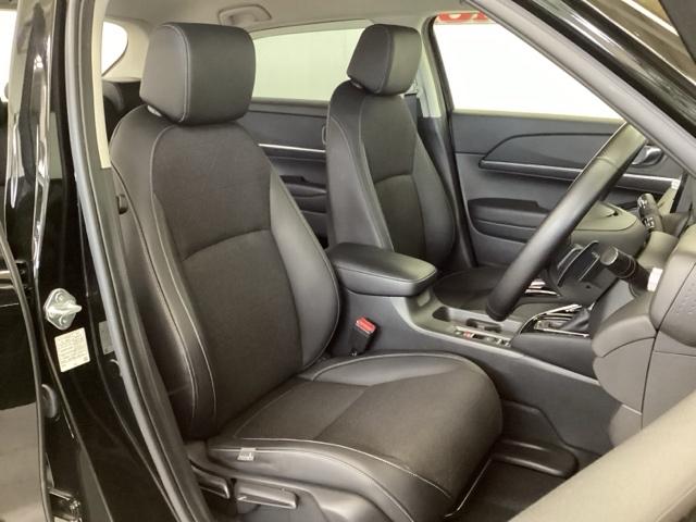 ヴェゼル ｅ：ＨＥＶＺ　ドライブレコーダー前後装備車　光触媒抗菌消臭施工済　ナビ　シートヒーター　ＥＴＣ　衝突回避支援ブレーキ機能　スマキ　Ｐトランク　フルオートエアコン　Ｄレコ　エアバッグ　両席エアバック　Ｒカメ　ソナー（21枚目）