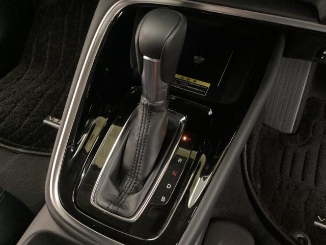 ヴェゼル ｅ：ＨＥＶＺ　光触媒抗菌消臭施工済　ドラレコ前後　障害物センサー　ナビ　シートヒーター　ＥＴＣ　衝突回避支援ブレーキ機能　スマキ　Ｐトランク　フルオートエアコン　Ｄレコ　エアバッグ　両席エアバック　Ｒカメ　ソナー（9枚目）