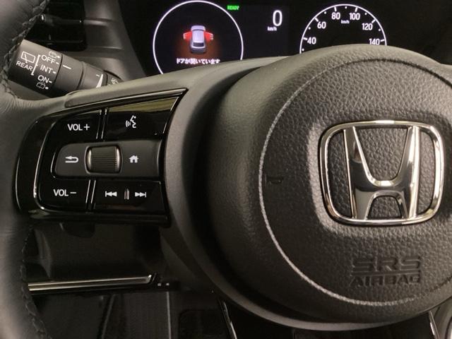 ヴェゼル ｅ：ＨＥＶＺ　光触媒抗菌消臭施工済　ドラレコ前後　障害物センサー　ナビ　シートヒーター　ＥＴＣ　衝突回避支援ブレーキ機能　スマキ　Ｐトランク　フルオートエアコン　Ｄレコ　エアバッグ　両席エアバック　Ｒカメ　ソナー（13枚目）