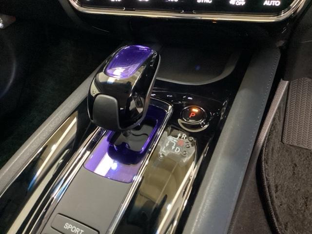 �n�C�u���b�h��p�Z���N�g���o�[�ł��B�V�t�g�`�F���W��d�q�M���ő��M����Z���N�g���o�[���̗p���Ă��܂��̂ŁA�y���ŃX�}�[�g�ȑ�����y���߂܂��B