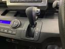 フリードスパイクハイブリッド ジャストセレクション　光触媒抗菌消臭施工済　ナビ　ＥＴＣ　ワンセグテレビ　キーレスキー　スマートキーシステム　ＤＶＤ再生可　クルーズＣ　バックモニタ－　フルオートエアコン　Ｗエアバッグ　パワーステアリング　セキュリティ（8枚目）