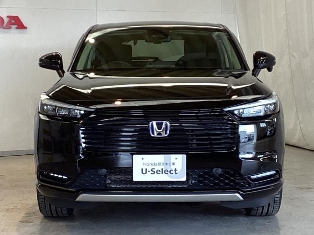 ヴェゼル ｅ：ＨＥＶＺ　中古スタッドレスタイヤ、純正メモリーナビ、ドライブレコーダー前後装着＋ＥＴＣ付　当社デモカー　盗難防止装置　１オーナー　ドラレコ付き　Ｒカメラ　フルセグテレビ　スマ－トキ－　ＥＴＣ車載器　Ｐセンサー（2枚目）