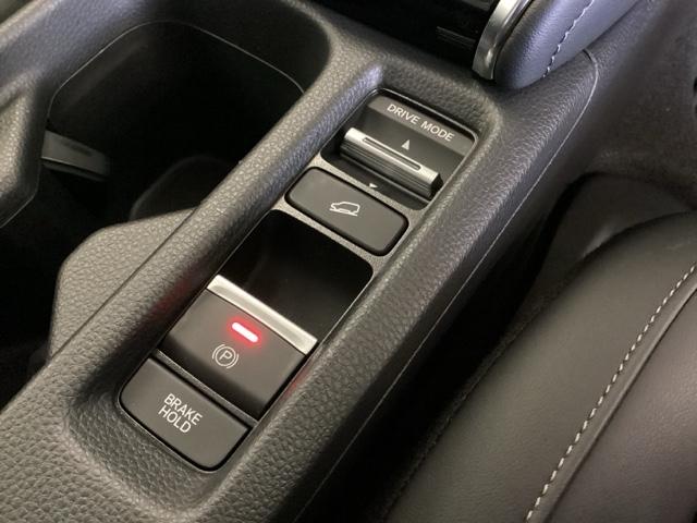 ヴェゼル ｅ：ＨＥＶＺ　中古スタッドレスタイヤ、純正メモリーナビ、ドライブレコーダー前後装着＋ＥＴＣ付　当社デモカー　盗難防止装置　１オーナー　ドラレコ付き　Ｒカメラ　フルセグテレビ　スマ－トキ－　ＥＴＣ車載器　Ｐセンサー（10枚目）