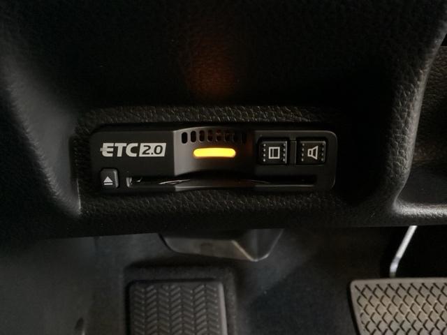 ヴェゼル ｅ：ＨＥＶＺ　中古スタッドレスタイヤ、純正メモリーナビ、ドライブレコーダー前後装着＋ＥＴＣ付　当社デモカー　盗難防止装置　１オーナー　ドラレコ付き　Ｒカメラ　フルセグテレビ　スマ－トキ－　ＥＴＣ車載器　Ｐセンサー（17枚目）