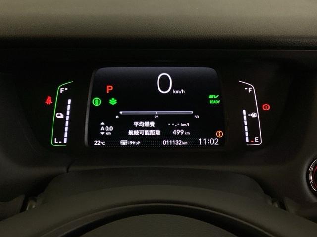 フィット ｅ：ＨＥＶホーム　中古スタッドレスタイヤ、純正メモリーナビ、ドライブレコーダー前後装着＋ＥＴＣ２．０付　当社デモカー　前後誤発進抑制機能　クリソナ　助手席エアバッグ　運転席エアバッグ　１オナ　アイドリングストップ（14枚目）