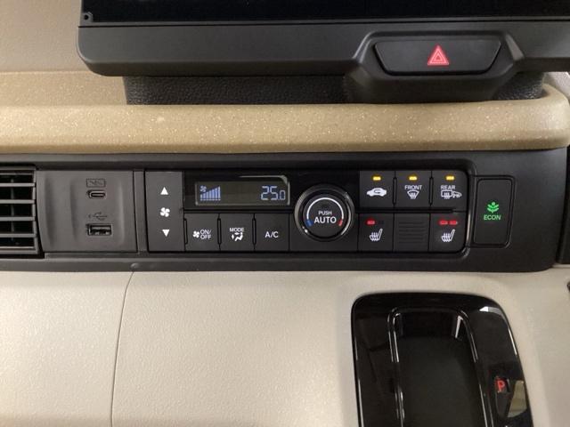 Ｎ－ＢＯＸ ベースグレード　中古スタッドレスタイヤ、純正メモリーナビ、ドライブレコーダー前後装着＋ＥＴＣ付　当社デモカー　エアバック　横滑り防止　Ｄレコ　４ＷＤ車　Ｒカメ　前後ソナー　ＬＥＤライト　サイドカーテンエアバック（13枚目）