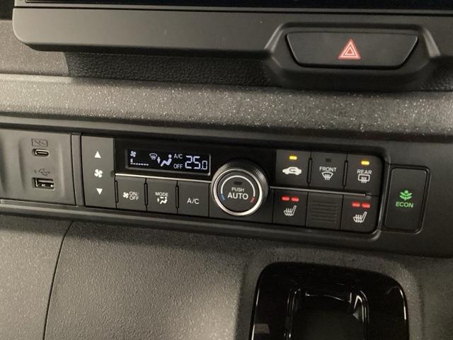 Ｎ－ＢＯＸカスタム ベースグレード　中古スタッドレスタイヤ、純正メモリーナビ、ドライブレコーダー前後装着＋ＥＴＣ付　当社デモカー　ＵＳＢ接続　ＣＭＢＳ　Ｄレコ　１オーナー　ベンチシート　オートエアコン　スマートキ　ＬＥＤ　盗難防止装置（13枚目）