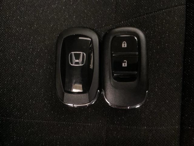 ヴェゼル Ｇ　光触媒抗菌消臭施工済　ドラレコ　障害物センサー　ナビ　ＥＴＣ　前後センサー　リヤカメラ　盗難防止装置　Ｄレコ　ＡＡＣ　ＤＶＤ再生　オートクルーズコントロール　スマートキ－　キーフリー　ＬＥＤランプ（15枚目）