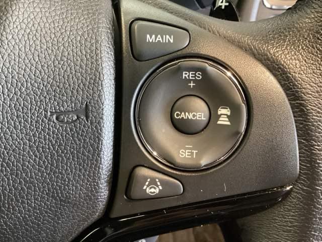 ヴェゼル ハイブリッドＸ・ホンダセンシング　光触媒抗菌消臭施工済　ドラレコ前後　ナビ　ＥＴＣ　ＭＴモード　地デジ　Ａクルーズ　Ｂモニ　スマキー　オートエアコン　ＶＳＡ　ＬＥＤヘッドライト　カーテンエアバッグ　ドライブレコーダー装着車　ＡＢＳ（13枚目）