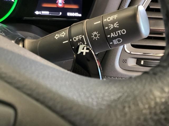 ヴェゼル ハイブリッドＸ・ホンダセンシング　光触媒抗菌消臭施工済　ドラレコ前後　ナビ　ＥＴＣ　ＭＴモード　地デジ　Ａクルーズ　Ｂモニ　スマキー　オートエアコン　ＶＳＡ　ＬＥＤヘッドライト　カーテンエアバッグ　ドライブレコーダー装着車　ＡＢＳ（14枚目）