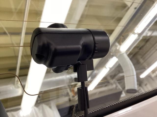 フィット e:HEVホーム 光触媒抗菌消臭施工済 ドラレコ前後 ナビ 障害物センサー ETC 前後誤発進抑制機能 クリソナ 助手席エアバッグ 運転席エアバッグ アイドリングストップ LEDライト USB接続 バックカメラ ABS(19枚目)