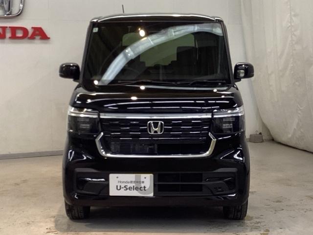 Ｎ－ＢＯＸカスタム ターボ　中古スタッドレスタイヤ、純正メモリーナビ、ドライブレコーダー前後装着＋ＥＴＣ付　当社デモカー　サイドエアバック　Ｄレコ　ＬＥＤランプ　ＥＴＣ車載器　マルチビューカメラ　スマ－トキ－　フルセグテレビ（4枚目）