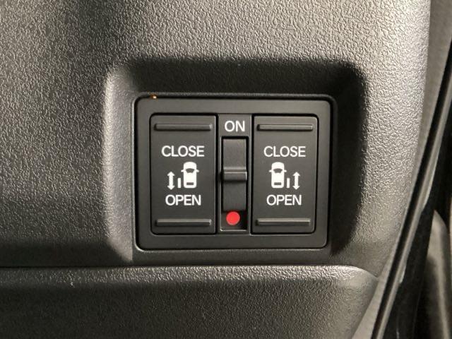 Ｎ－ＢＯＸカスタム ターボ　中古スタッドレスタイヤ、純正メモリーナビ、ドライブレコーダー前後装着＋ＥＴＣ付　当社デモカー　サイドエアバック　Ｄレコ　ＬＥＤランプ　ＥＴＣ車載器　マルチビューカメラ　スマ－トキ－　フルセグテレビ（18枚目）