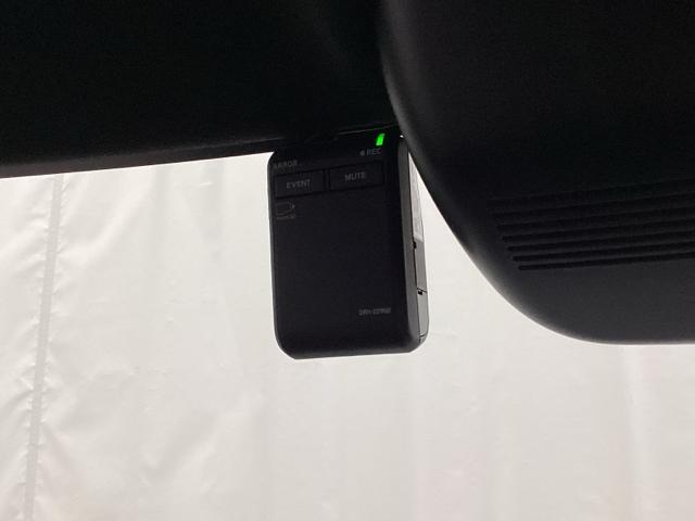 Ｎ－ＢＯＸカスタム ターボ　中古スタッドレスタイヤ、純正メモリーナビ、ドライブレコーダー前後装着＋ＥＴＣ付　当社デモカー　サイドエアバック　Ｄレコ　ＬＥＤランプ　ＥＴＣ車載器　マルチビューカメラ　スマ－トキ－　フルセグテレビ（21枚目）