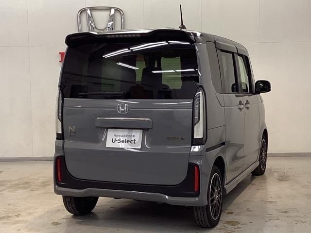 Ｎ－ＢＯＸカスタム ターボコーディネートスタイル　中古スタッドレスタイヤ、純正メモリーナビ、ドライブレコーダー前後装着＋ＥＴＣ付　当社デモカー　サイドエアバッグ　ＬＥＤライト　前席シートヒーター　フルセグＴＶ　スマキー　ＤＶＤ　ＶＳＡ　ベンチシート（5枚目）