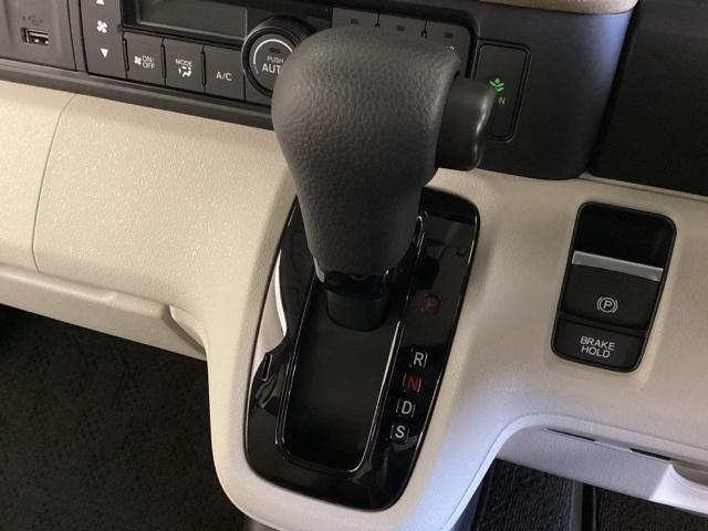 Ｎ－ＢＯＸ ベースグレード　中古スタッドレスタイヤ、純正メモリーナビ、ドライブレコーダー前後装着＋ＥＴＣ付　当社デモカー　エアバック　横滑り防止　Ｄレコ　４ＷＤ車　Ｒカメ　前後ソナー　ＬＥＤライト　サイドカーテンエアバック（11枚目）