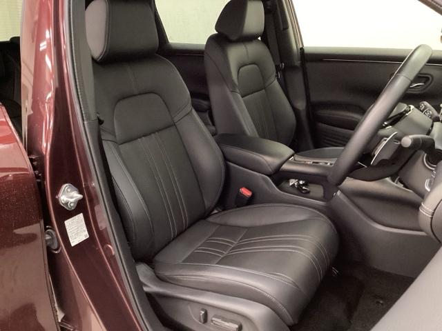 ＺＲ－Ｖ ｅ：ＨＥＶＺ特別仕様車ブラックスタイル　中古スタッドレスタイヤ、純正メモリーナビ、ドライブレコーダー前後装着＋ＥＴＣ２．０付　当社デモカー　全周囲カメラ　電動リアゲート　オートクルーズコントロール　コーナーセンサー　バックカメラ　４ＷＤ（23枚目）