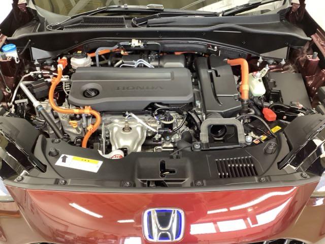 ＺＲ－Ｖ ｅ：ＨＥＶＺ特別仕様車ブラックスタイル　中古スタッドレスタイヤ、純正メモリーナビ、ドライブレコーダー前後装着＋ＥＴＣ２．０付　当社デモカー　全周囲カメラ　電動リアゲート　オートクルーズコントロール　コーナーセンサー　バックカメラ　４ＷＤ（29枚目）