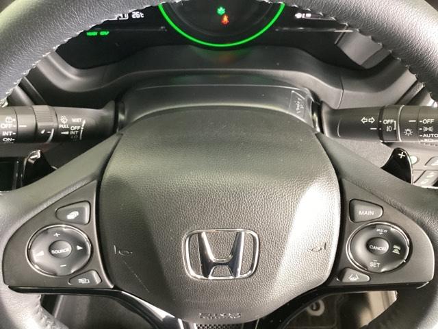 ヴェゼル ハイブリッドＸ・ホンダセンシング　光触媒抗菌消臭施工済　地デジ　Ａクルーズ　Ｂモニ　スマキー　オートエアコン　ＶＳＡ　ＬＥＤヘッドライト　ＥＴＣ車載器　カーテンエアバッグ　ＡＢＳ　パワーウィンドウ　ＵＳＢ　Ｗエアバッグ　ＤＶＤ再生（12枚目）