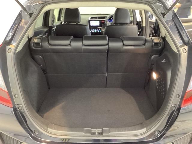 フィットハイブリッド Lパッケージ 光触媒抗菌消臭施工済 ナビ ETC 地デジフルセグTV サイドエアバック DVD再生 LED ECON バックカメラ オートクルーズコントロール イモビライザー ESC AUTOエアコン ABS(20枚目)