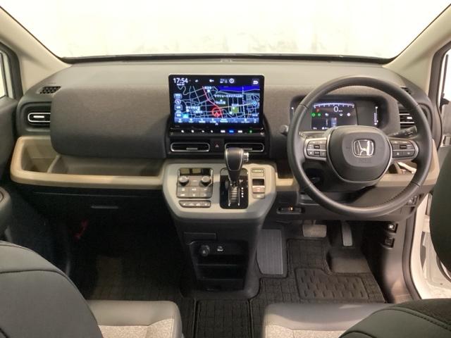 フリード エアーEX 中古スタッドレスタイヤ、純正メモリーナビ、ドライブレコーダー前後装着+ETC付 当社デモカー バックモニター リアクーラー 盗難防止システム DVD 両側パワースライドドア 横滑り防止装置 クルコン(7枚目)