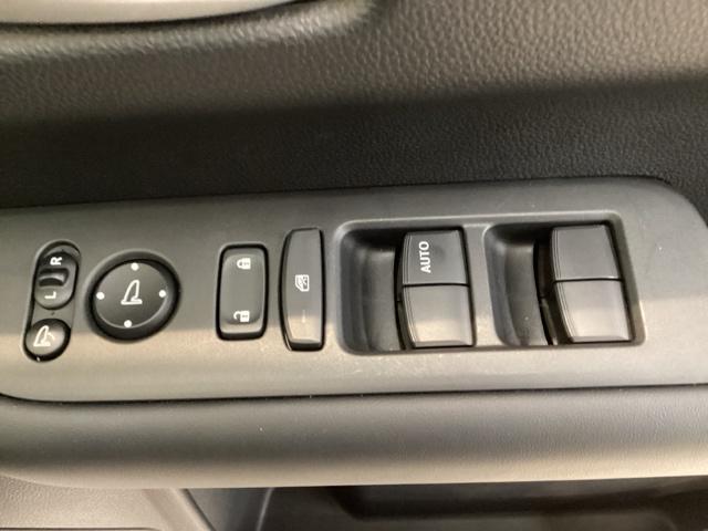 フリード エアーEX 中古スタッドレスタイヤ、純正メモリーナビ、ドライブレコーダー前後装着+ETC付 当社デモカー バックモニター リアクーラー 盗難防止システム DVD 両側パワースライドドア 横滑り防止装置 クルコン(24枚目)