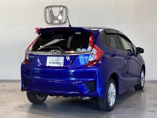 フィットハイブリッド Ｓパッケージ　光触媒抗菌消臭施工済　ナビ　ＭＴモード　ＥＴＣ　Ｂカメ　ＥＣＯＮモード　ＡＢＳ　盗難防止装置　オートクルーズ　スマートキー＆プッシュスタート　ＬＥＤ　エアコン　キーレスエントリー　ワンセグＴＶ　４ＷＤ（3枚目）