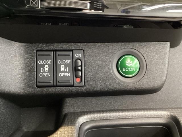 ステップワゴンスパーダ スパーダホンダセンシング　光触媒抗菌消臭施工済　ドラレコ前後　全周囲カメラ　ナビ　ＭＴモード　ＥＴＣ　横滑り防止機能　マルチビューカメラ　サイドエアバッグ　パークアシスト　ＵＳＢ　フルセグテレビ　ターボ車　アイドリングＳＴＯＰ（15枚目）