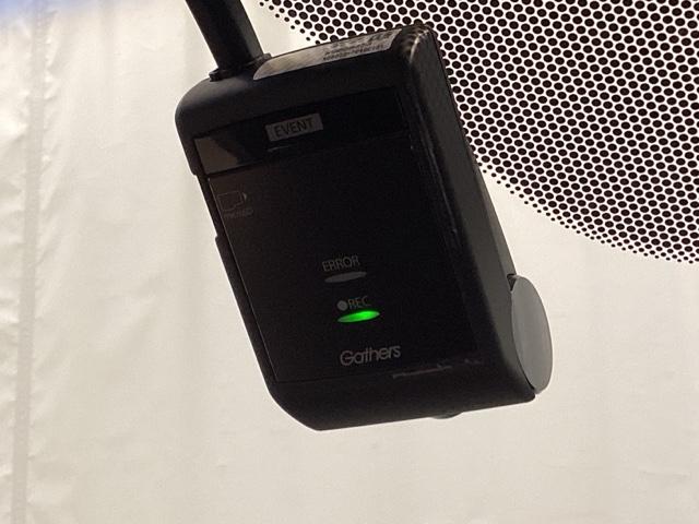 ステップワゴンスパーダ スパーダホンダセンシング　光触媒抗菌消臭施工済　ドラレコ前後　全周囲カメラ　ナビ　ＭＴモード　ＥＴＣ　横滑り防止機能　マルチビューカメラ　サイドエアバッグ　パークアシスト　ＵＳＢ　フルセグテレビ　ターボ車　アイドリングＳＴＯＰ（18枚目）