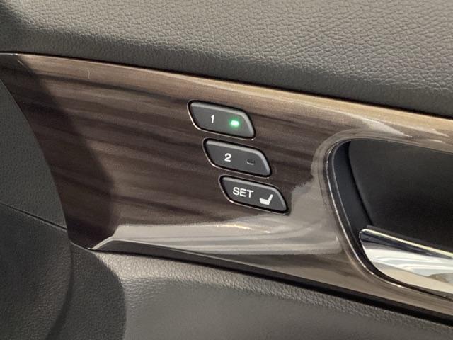 アコードハイブリッド ＥＸ　光触媒抗菌消臭施工済　ドラレコ　障害物センサー　ナビ　シートヒーター　ＥＴＣ　バックモニター　Ｐシート　Ｐセンサー　サイドカーテンエアバック　サイドモニター　ＬＥＤヘッド　フルセグテレビ　スマキー（20枚目）