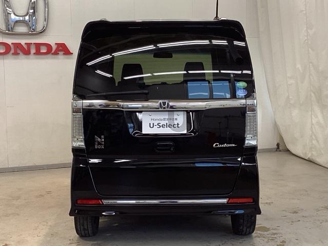 Ｎ－ＢＯＸカスタム ＧターボＳＳパッケージ　光触媒抗菌消臭施工済　ナビ　シートヒーター　ＭＴモード　ＥＴＣ　ＥＣＯＮ　Ｂモニター　スマートエントリー　ＶＳＡ　盗難防止システム　ＡＡＣ　オートクルーズコントロール　サイドカーテンエアバック　ＤＶＤ（4枚目）