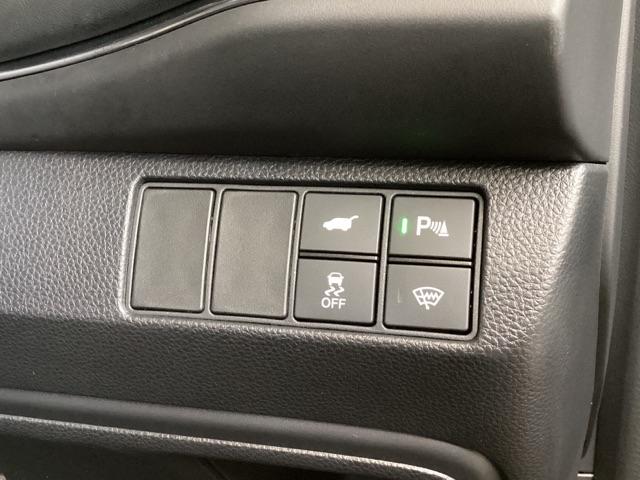 ヴェゼル e:HEVZ 純正メモリーナビ、中古スタッドレスタイヤ、ドライブレコーダー前後装着+ETC付 当社デモカー 盗難防止装置 1オーナー ドラレコ付き Rカメラ フルセグテレビ スマ-トキ- ETC車載器 Pセンサー(18枚目)