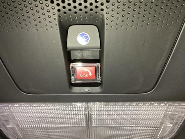 N-BOXカスタム ベースグレード 中古スタッドレスタイヤ、純正メモリーナビ、ドライブレコーダー前後装着+ETC付 当社デモカー 前後誤発進抑制 パーキングセンサー シートH Iストップ オートエアコン LEDヘッド ドラレコ 4WD(8枚目)