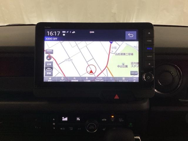 N-BOXカスタム ベースグレード 中古スタッドレスタイヤ、純正メモリーナビ、ドライブレコーダー前後装着+ETC付 当社デモカー 前後誤発進抑制 パーキングセンサー シートH Iストップ オートエアコン LEDヘッド ドラレコ 4WD(9枚目)