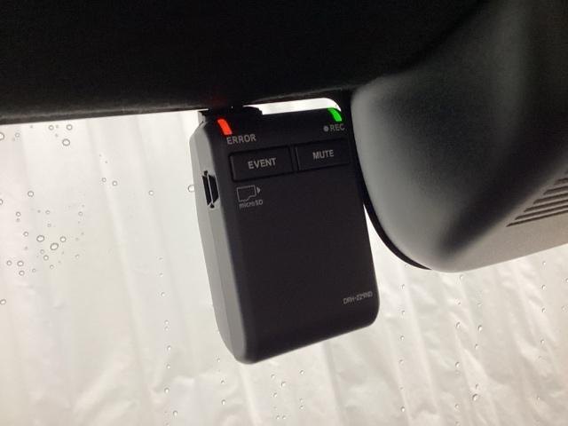 N-BOXカスタム ベースグレード 中古スタッドレスタイヤ、純正メモリーナビ、ドライブレコーダー前後装着+ETC付 当社デモカー 前後誤発進抑制 パーキングセンサー シートH Iストップ オートエアコン LEDヘッド ドラレコ 4WD(20枚目)