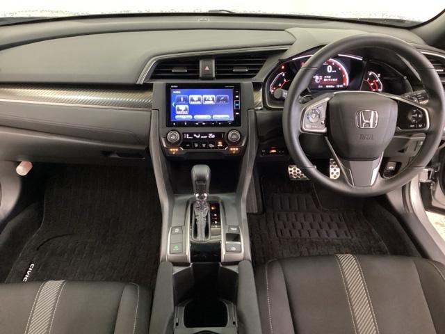 シビック ハッチバック 光触媒抗菌消臭施工済 ナビ シートヒーター MTモード ETC 追突軽減ブレーキ 盗難防止装置 Bモニター 横滑防止 LEDライト フルセグTV スマートキー AAC サイドカーテンエアバック ABS(5枚目)